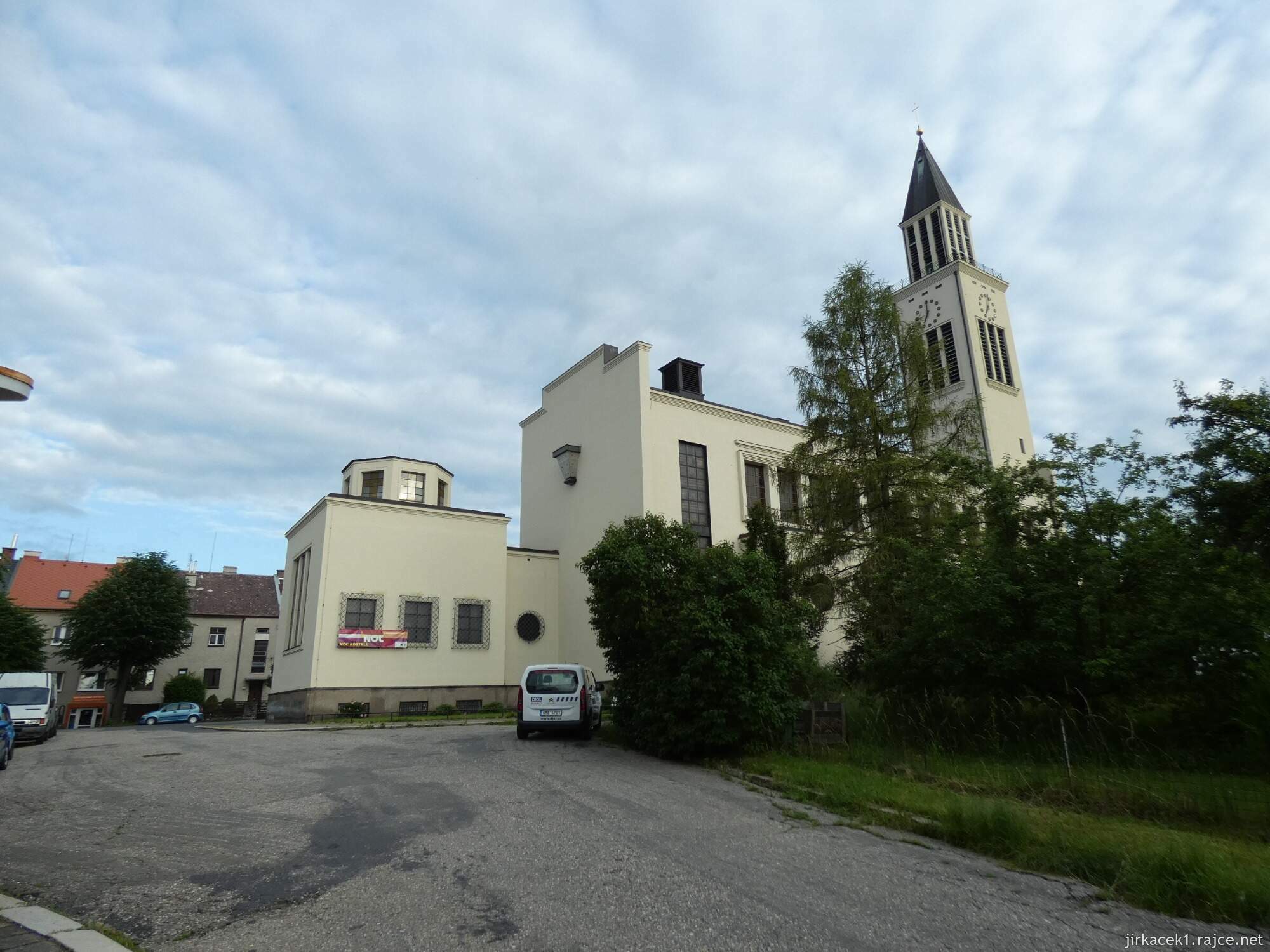 Olomouc - kostel sv. Cyrila a Metoděje v Hejčíně 001