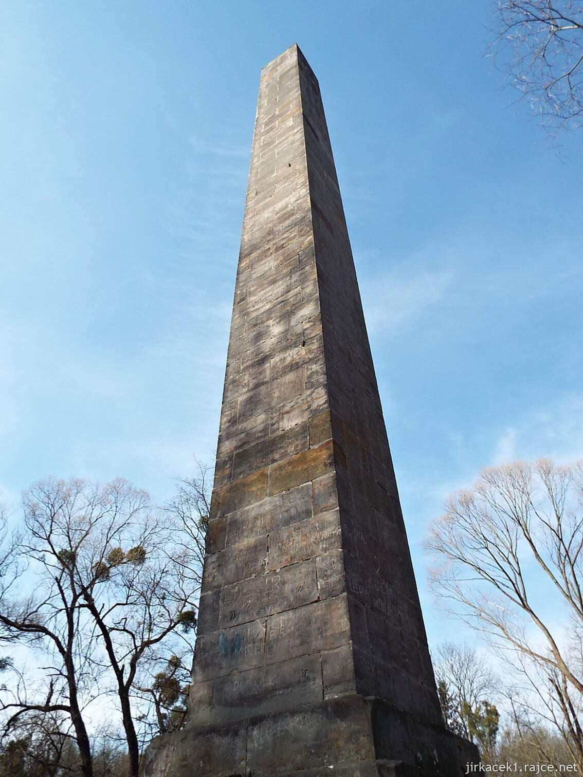 D - cesta z Nových Mlýnů k Obelisku 51 - Obelisk