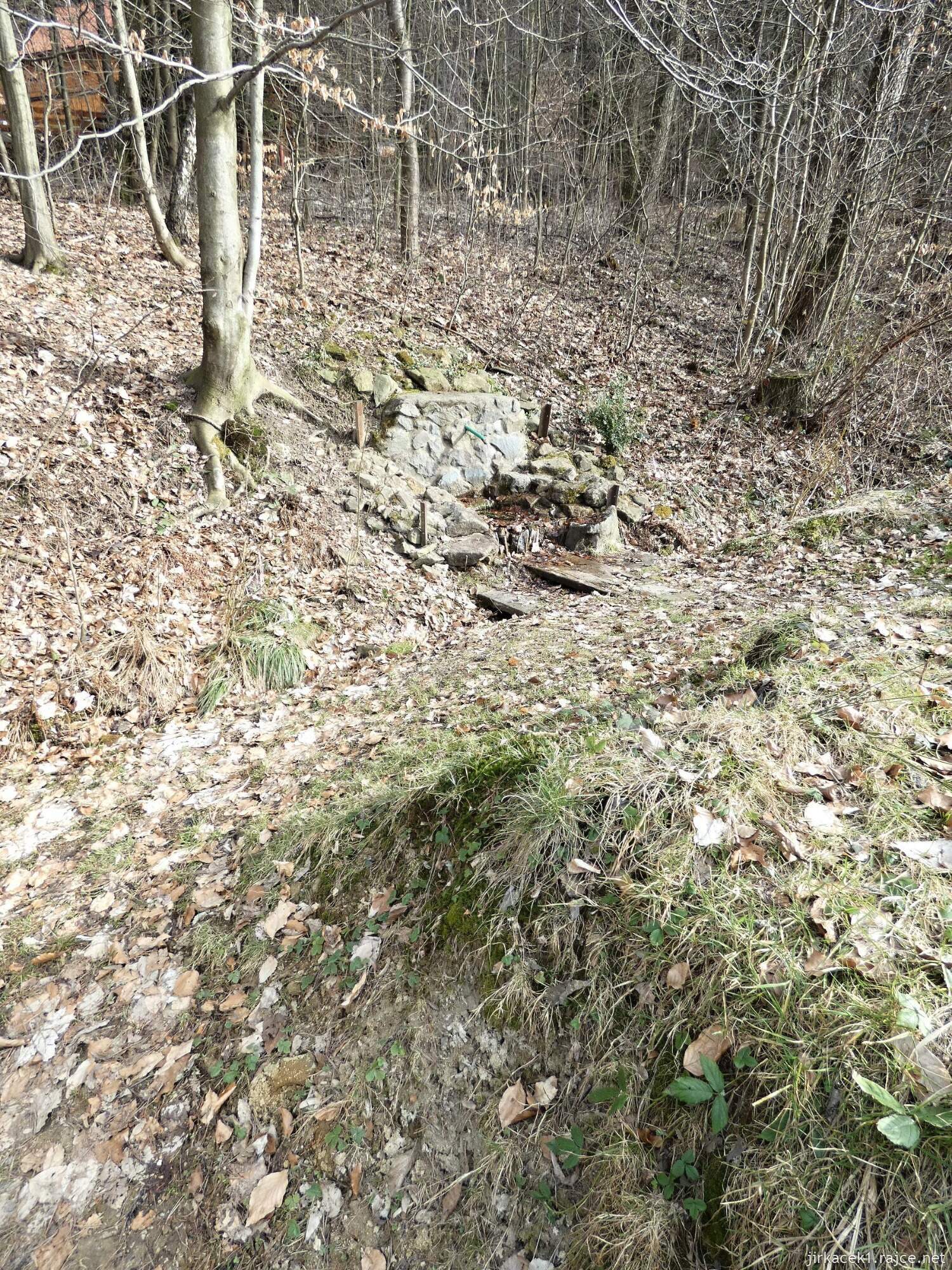 J - Rusava - Záhorní studánka 003