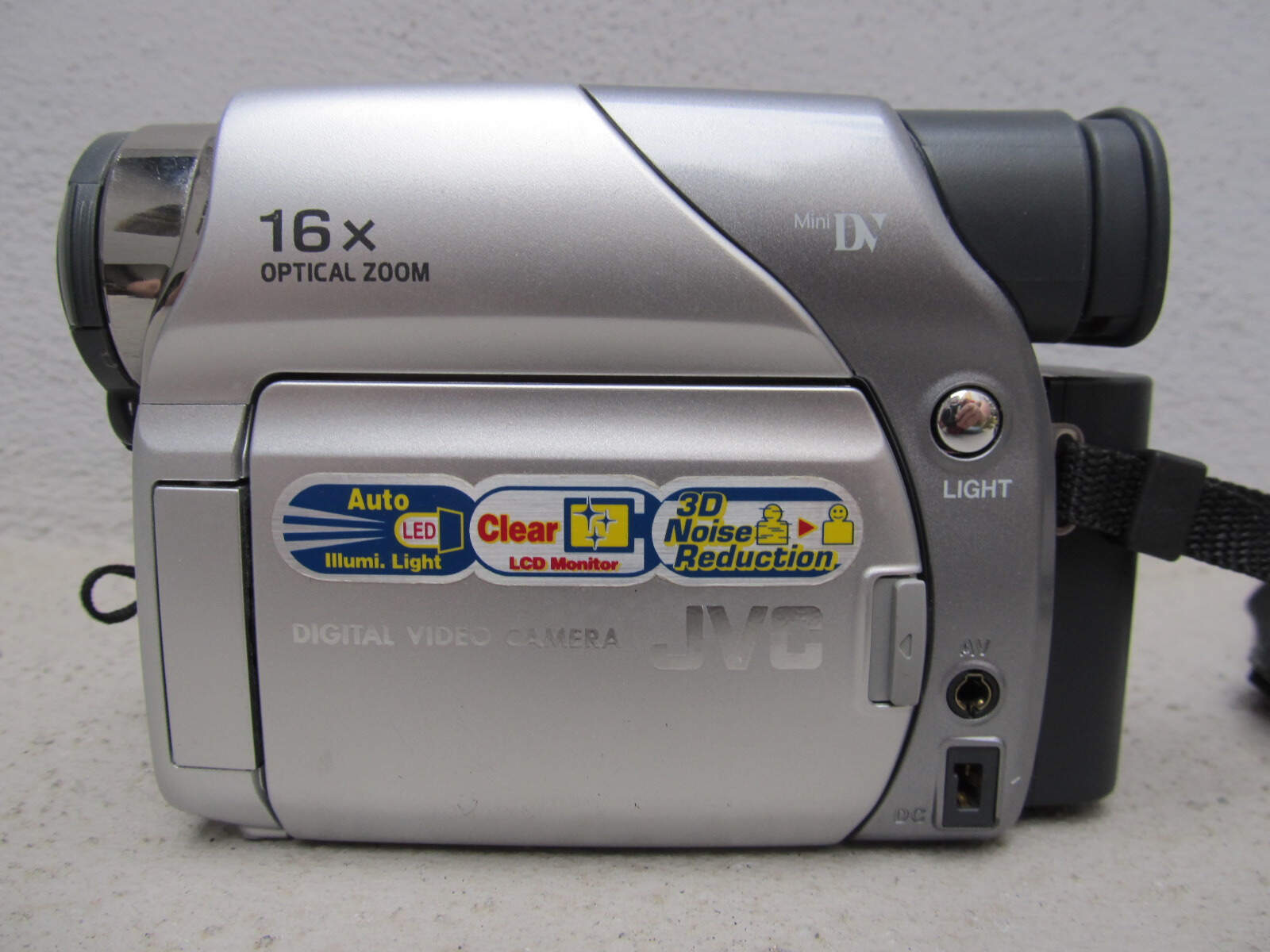 JVC GR-D93E Camescope Mini DV - Platyphoto