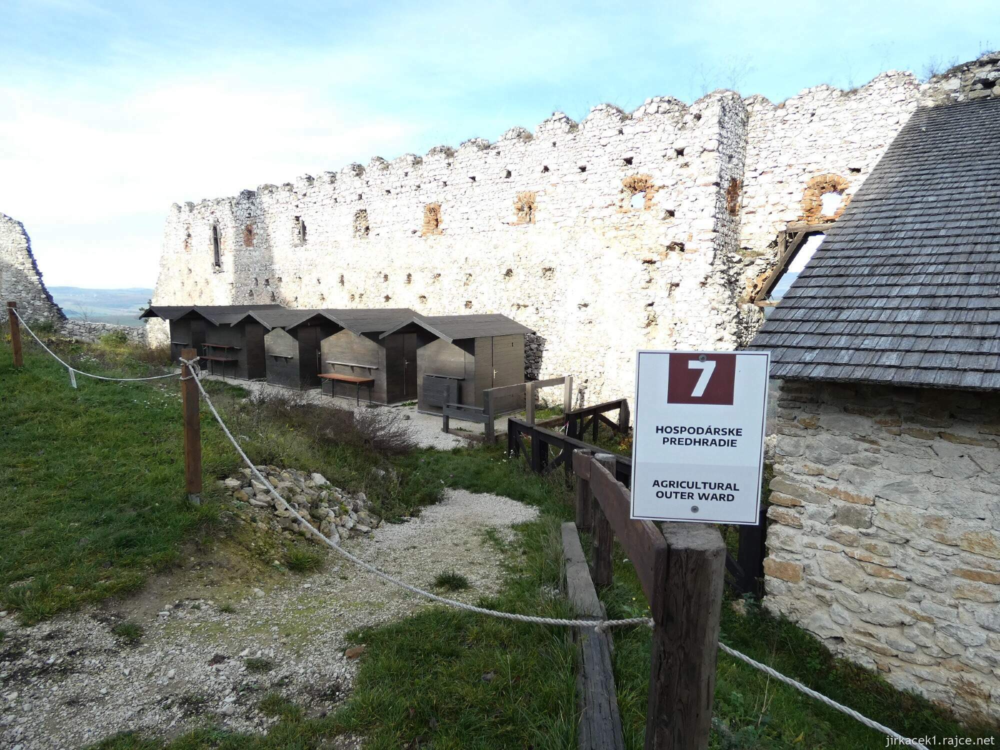 G - Čachtice - Čachtický hrad 070