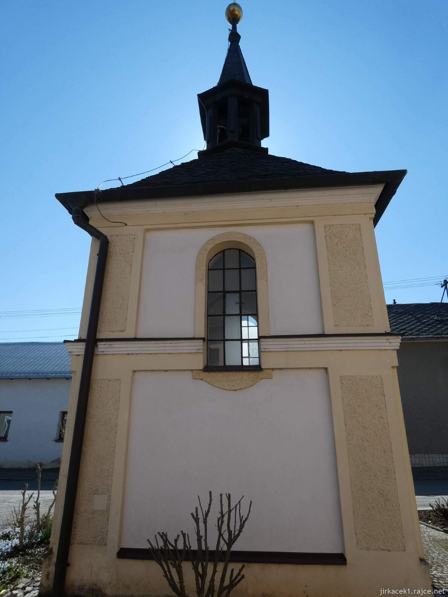 B - Tážaly - kaple a bývalá zvonice 007