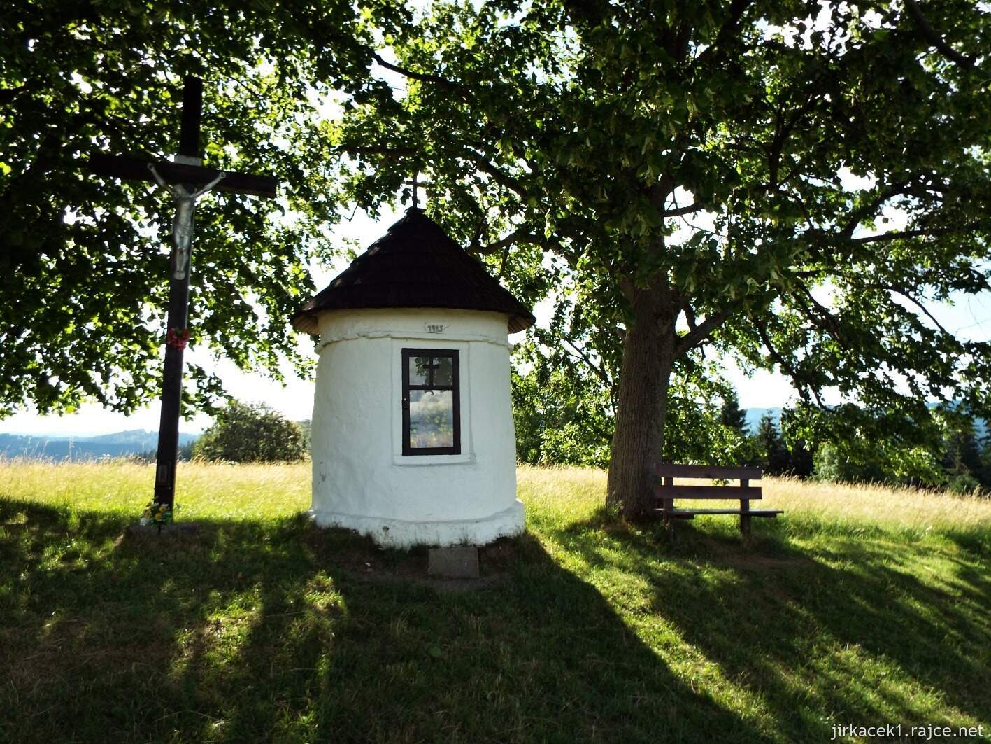 032 - Velké Karlovice - kaplička Na Štrčkové 03