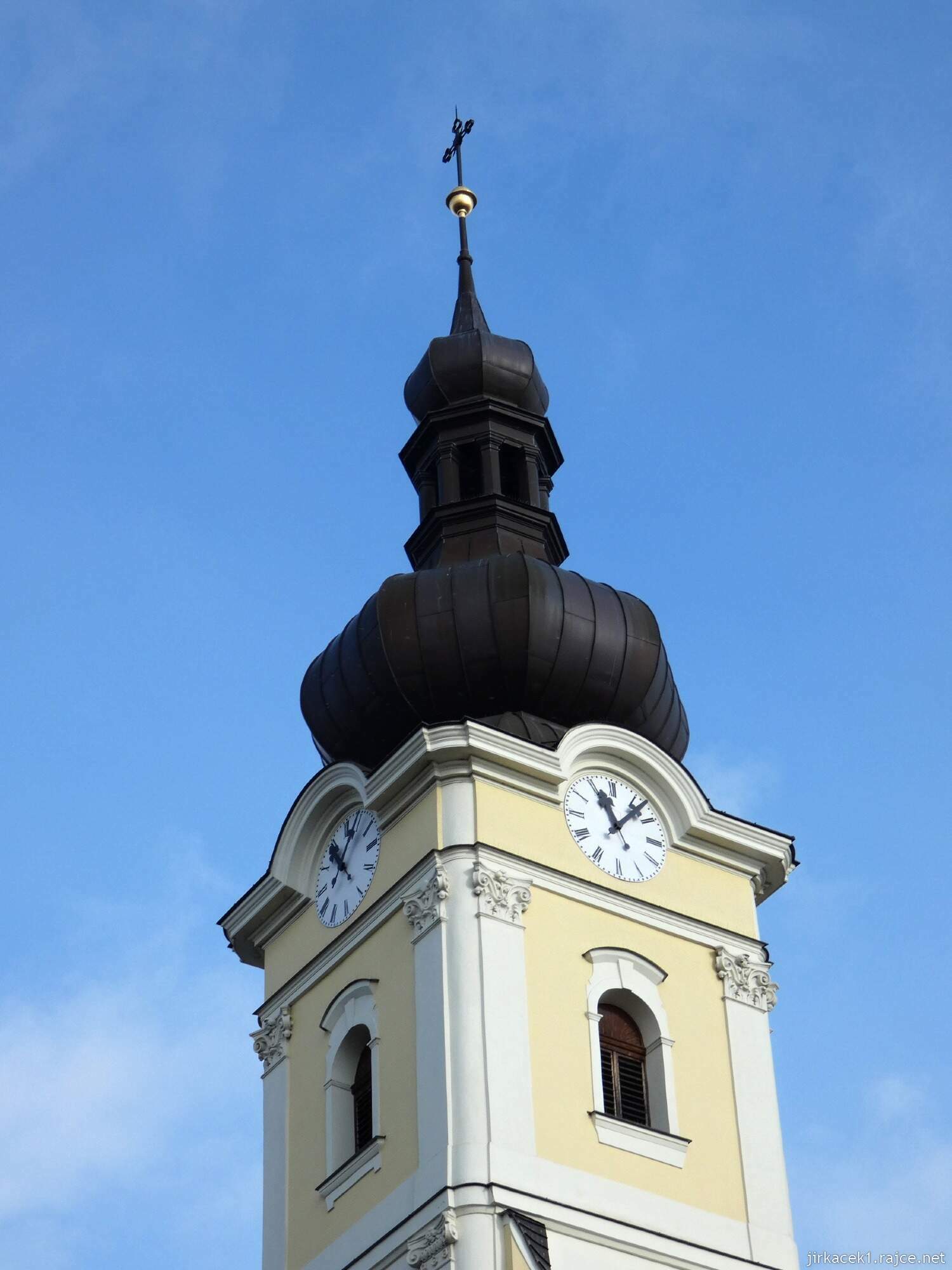 B - Ostrava - Poruba - kostel sv. Mikuláše 003