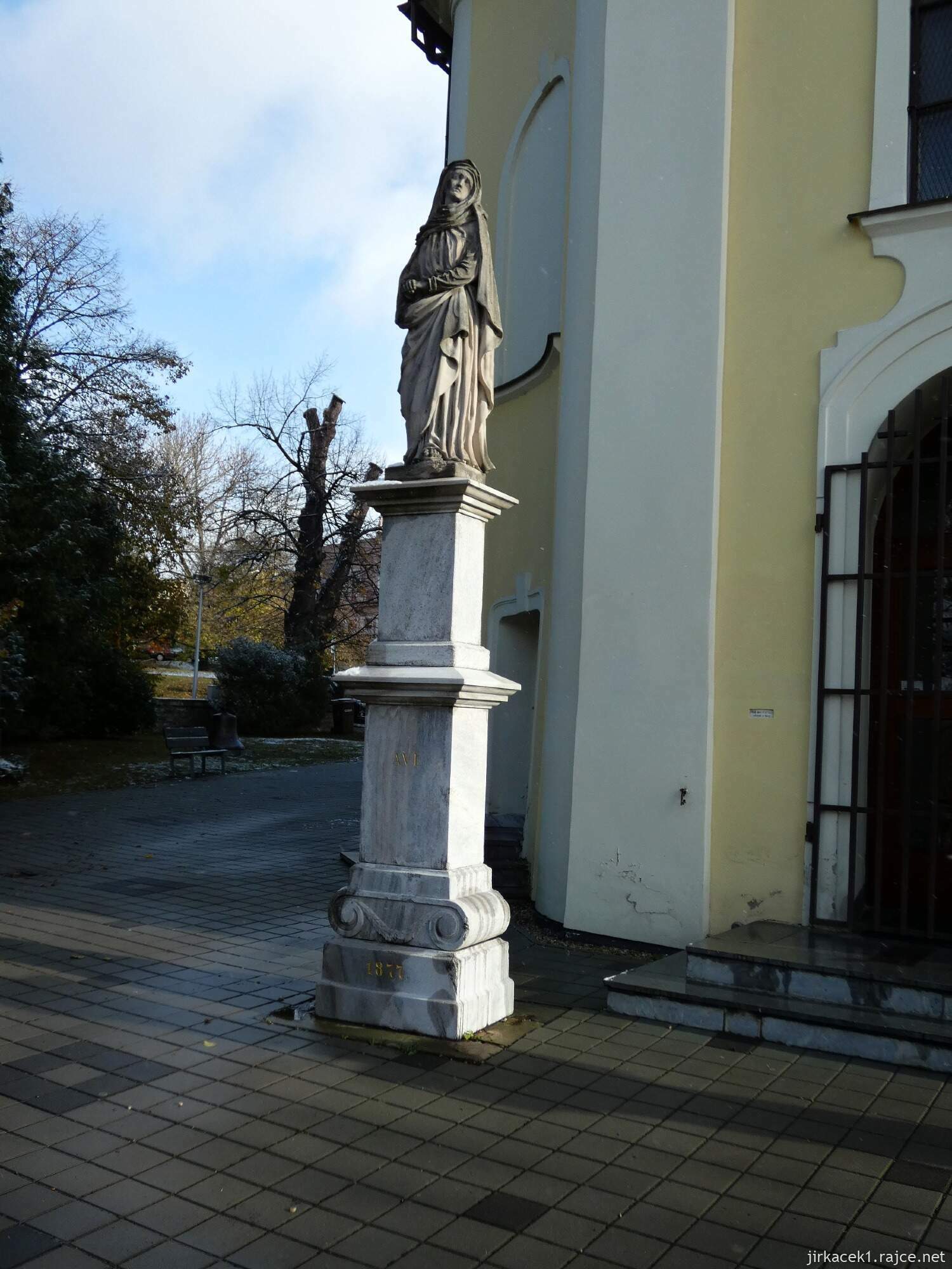 B - Ostrava - Poruba - kostel sv. Mikuláše 005