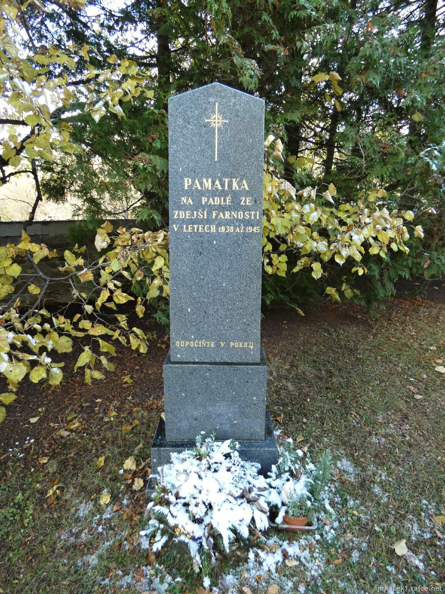 B - Ostrava - Poruba - kostel sv. Mikuláše 015