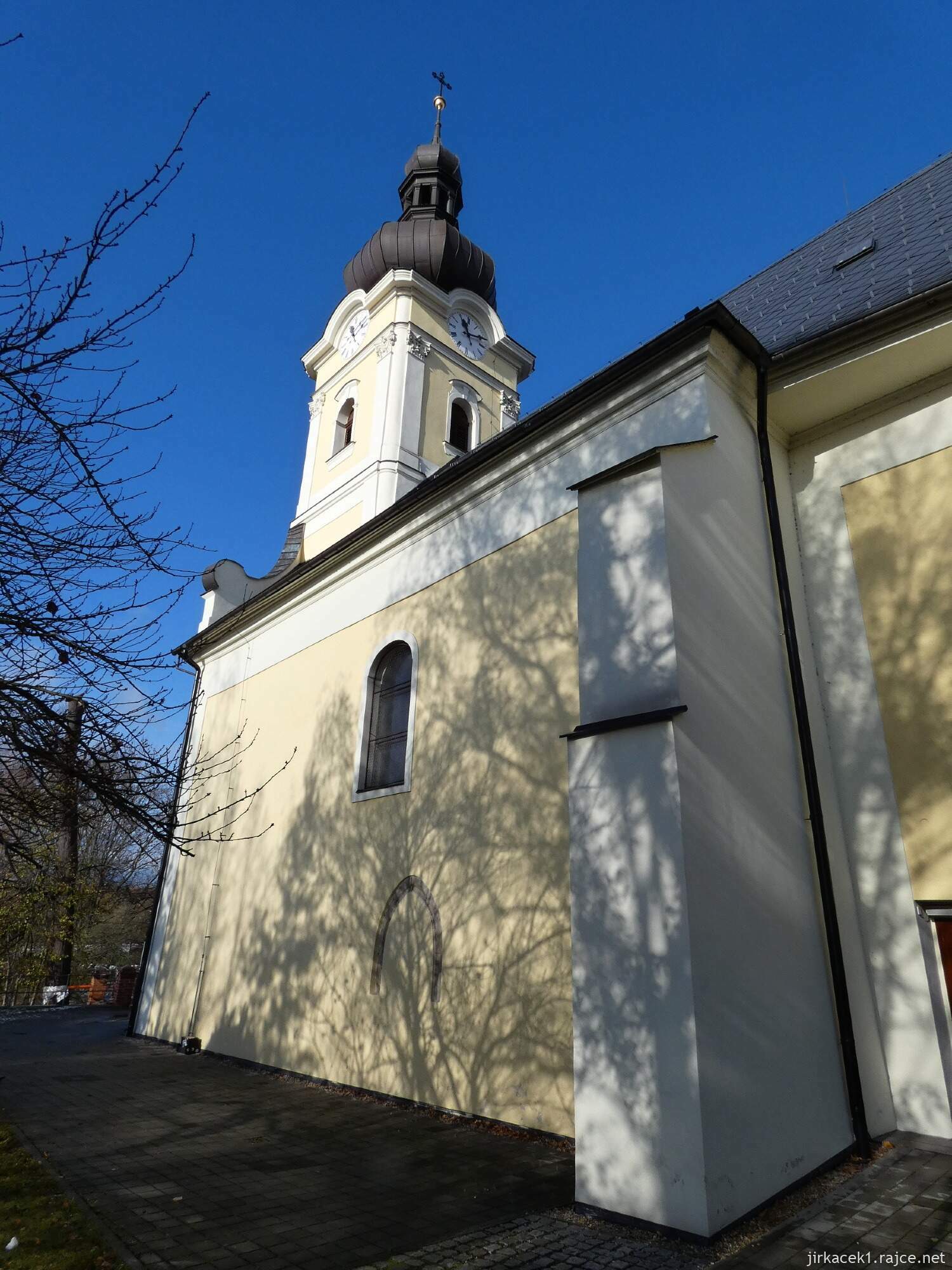 B - Ostrava - Poruba - kostel sv. Mikuláše 020