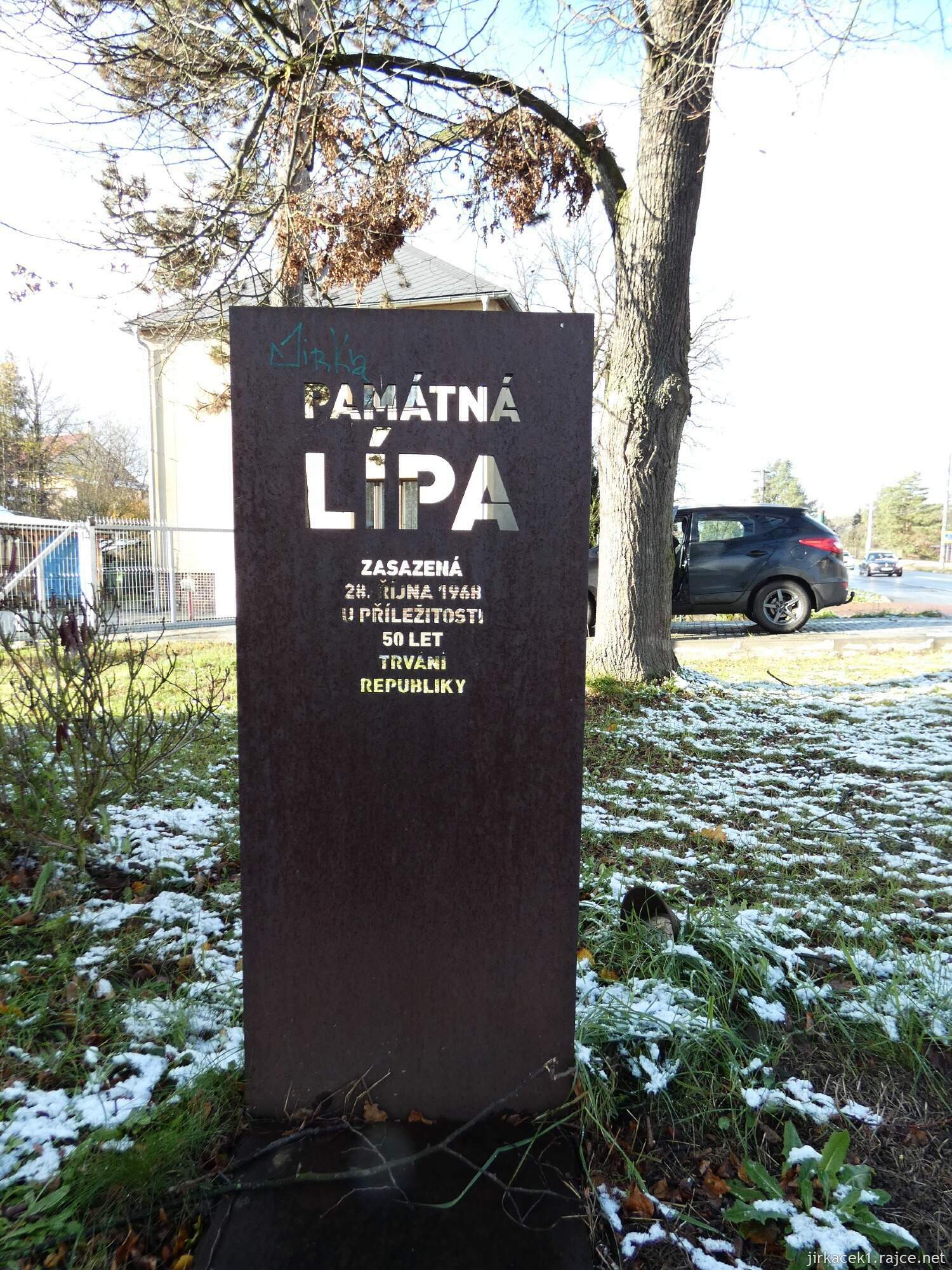 C - Ostrava - Poruba - pomník obětem válek a bludný balvan 002