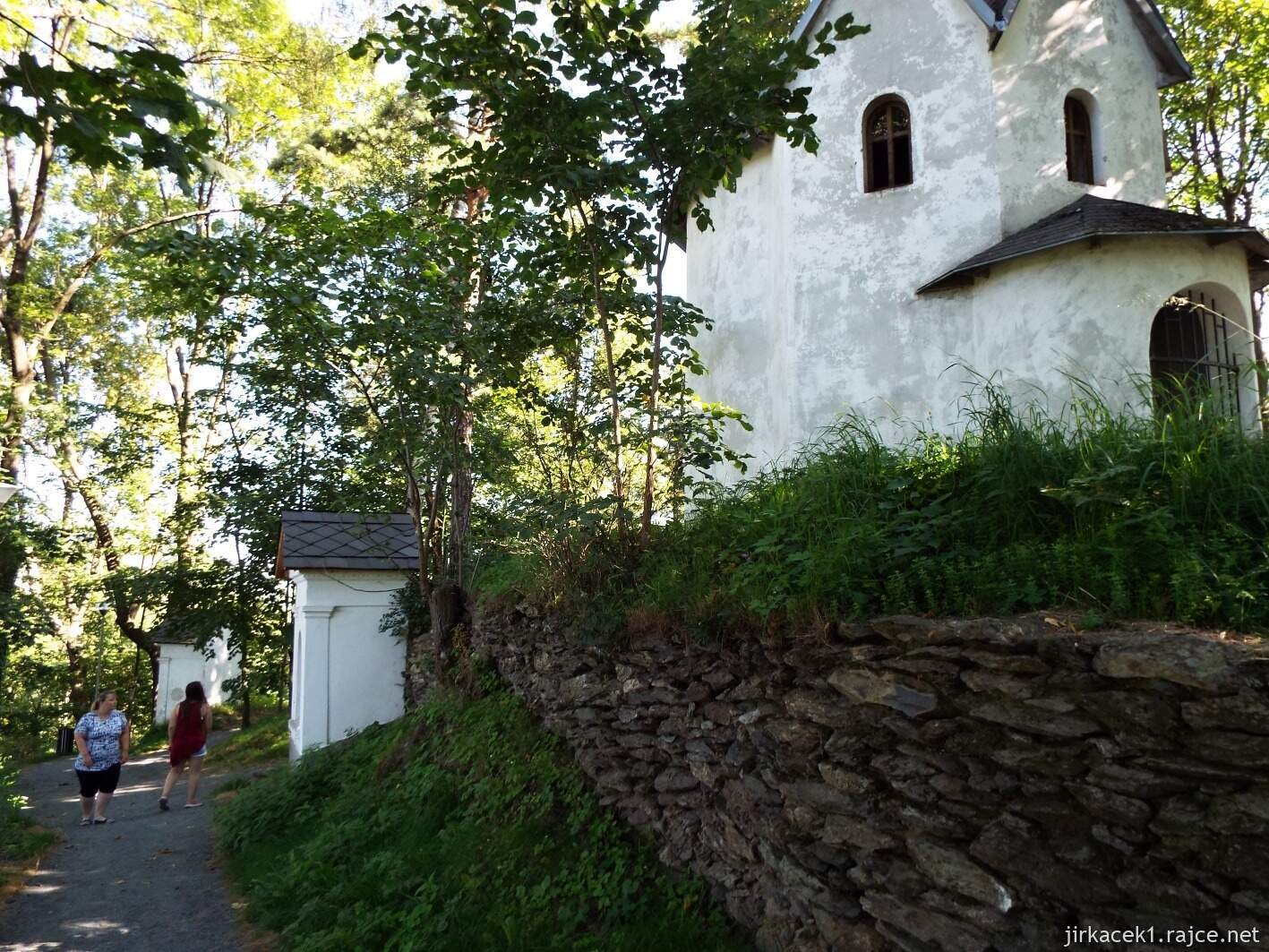 C - Moravský Beroun - Křížový vrch 13 - křížová cesta a kaple