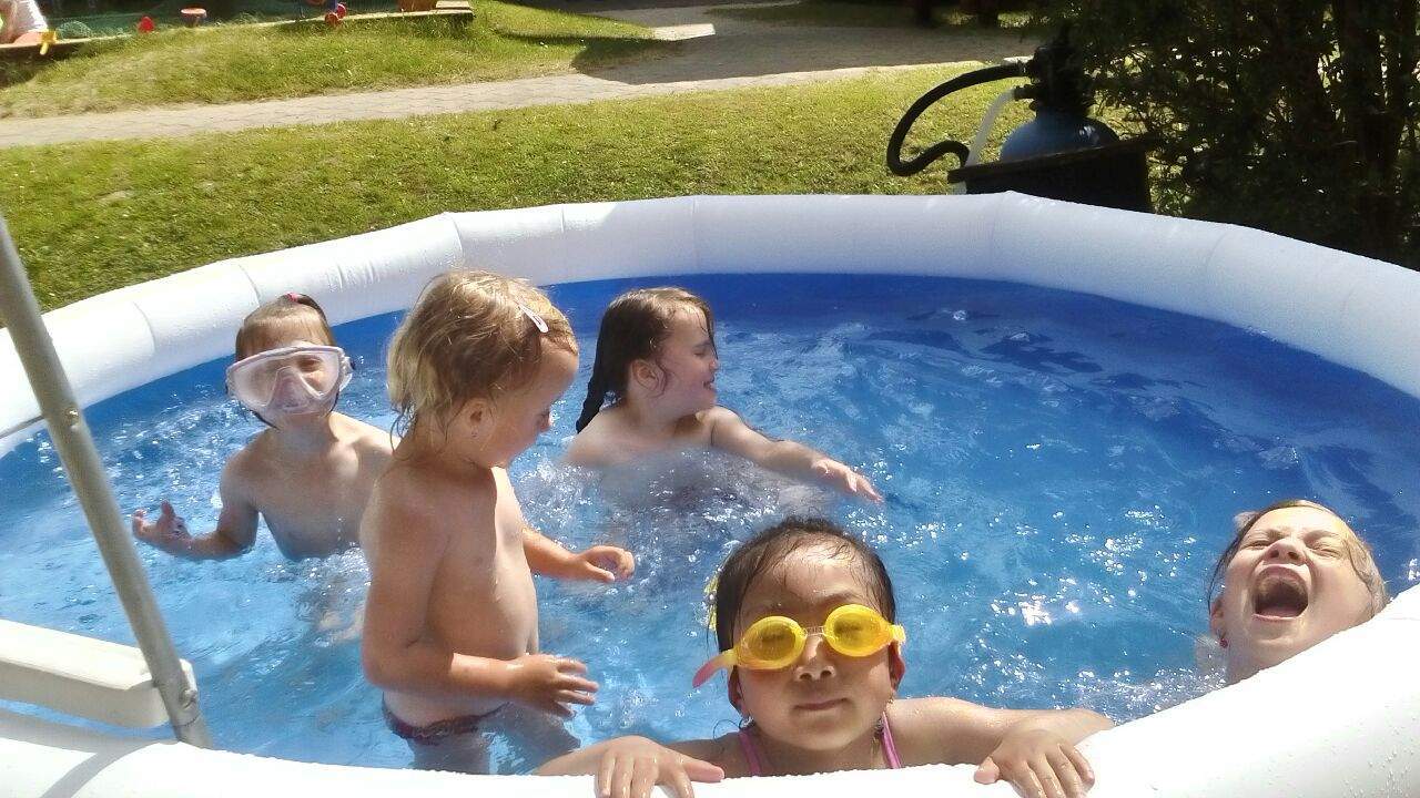 rajce.idnes deti bazenu'