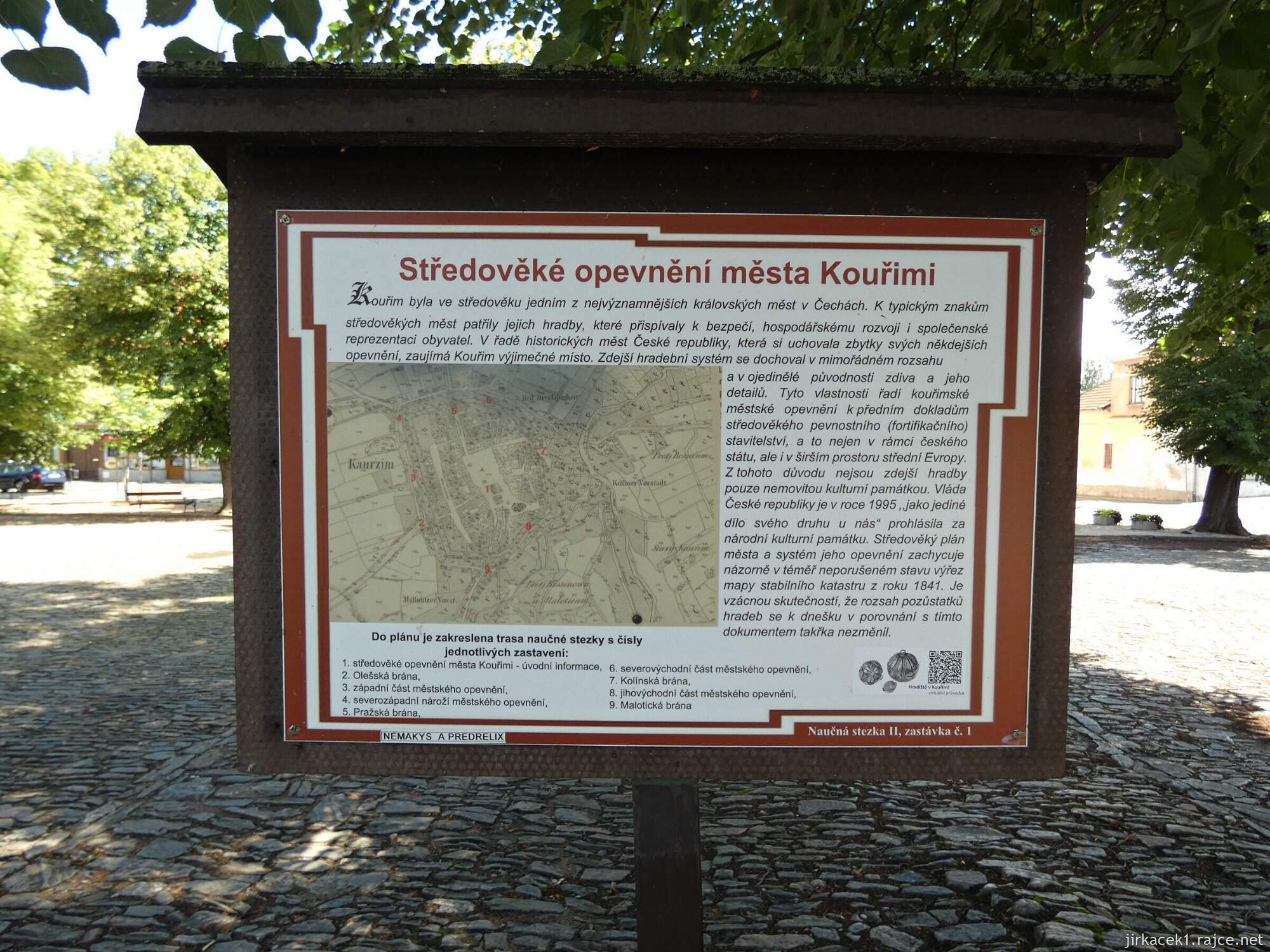 I - Kouřim - Mírové náměstí 010 - informační tabule