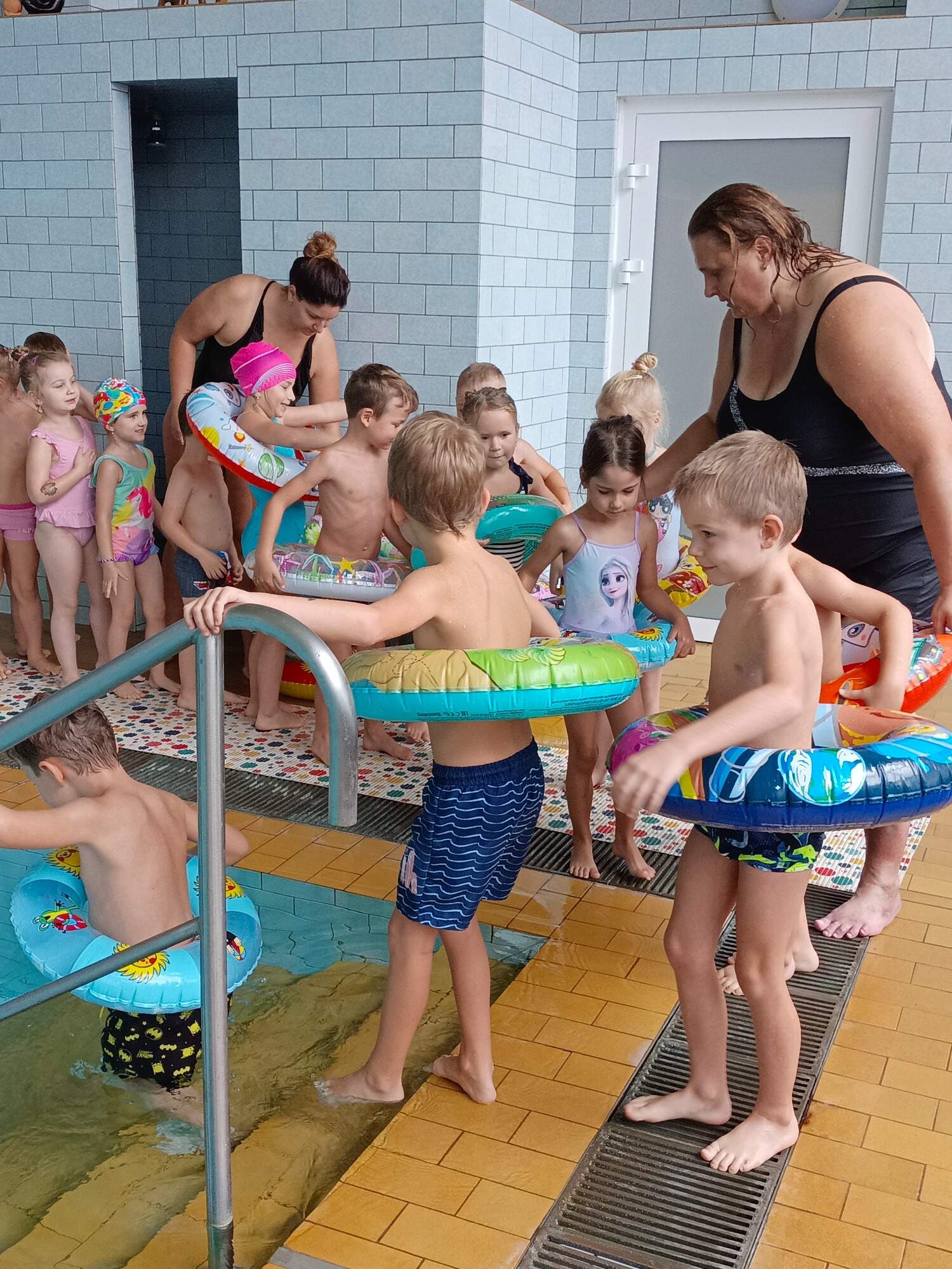 rajce.idnes.ru pic MŠ Sadová 2022-2023-3. Plavání nás baví. ll . třída – sadovka – album na  Rajčeti