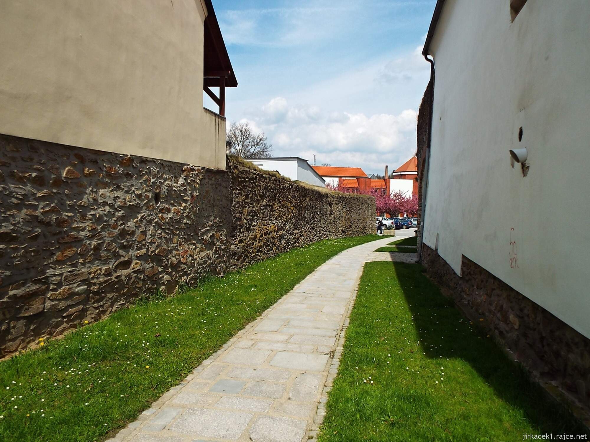 D - Pelhřimov - Městské hradby 04 - dvojité zdi u kostela sv. Bartoloměje