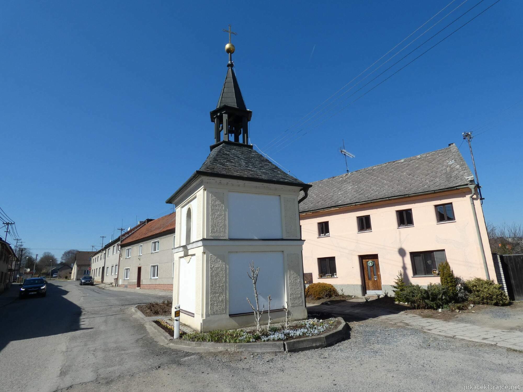B - Tážaly - kaple a bývalá zvonice 011