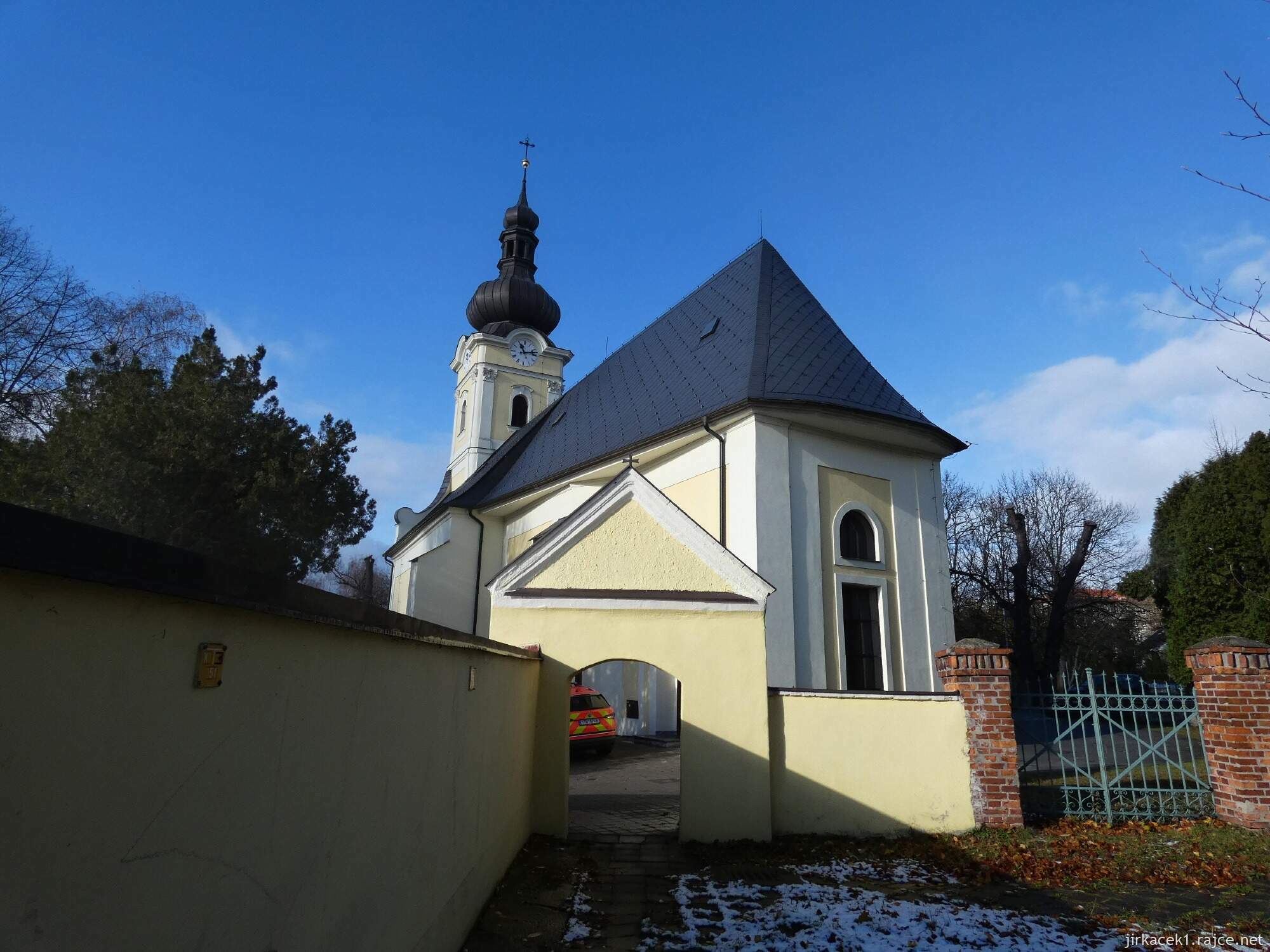 B - Ostrava - Poruba - kostel sv. Mikuláše 026