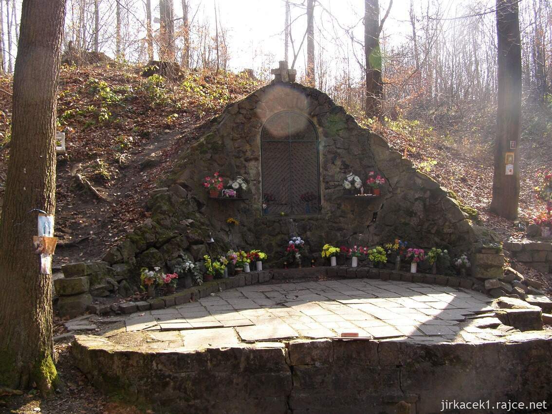 Ostrava - Lurdská kaple - studánka Matky Boží - Stará Bělá
