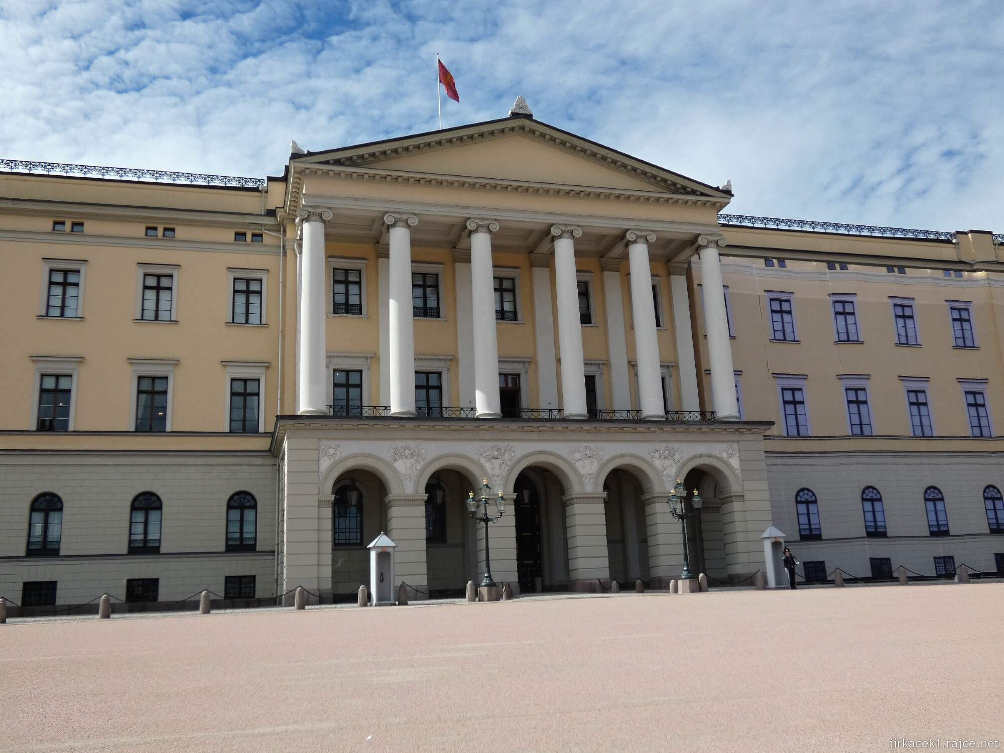 1h - Oslo - Královský palác a zahrady 012