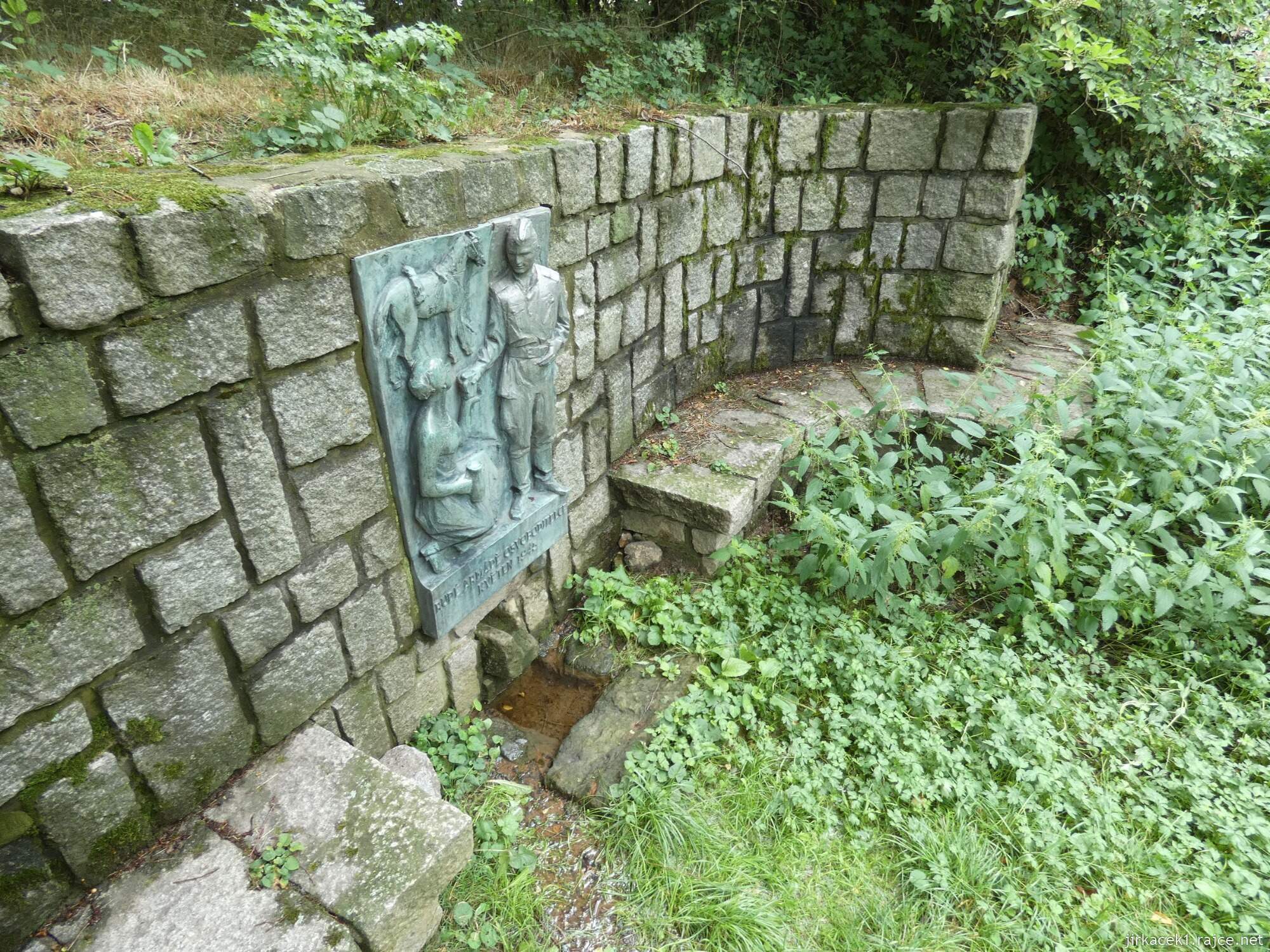 B - Lipany - studánka a památník Rudé armády 009