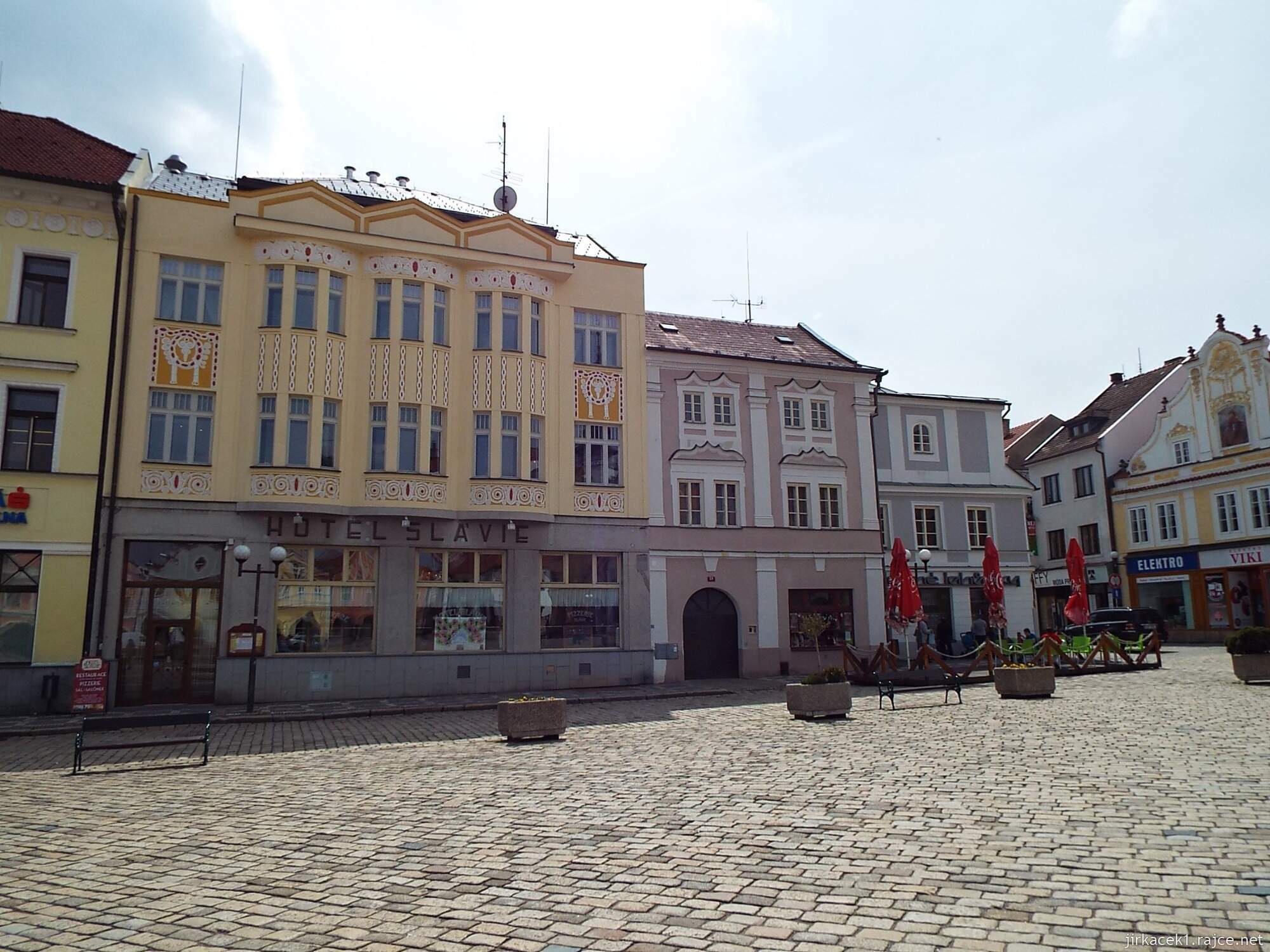 E - Pelhřimov - Masarykovo náměstí 11 - dům č.29, 28 a 27