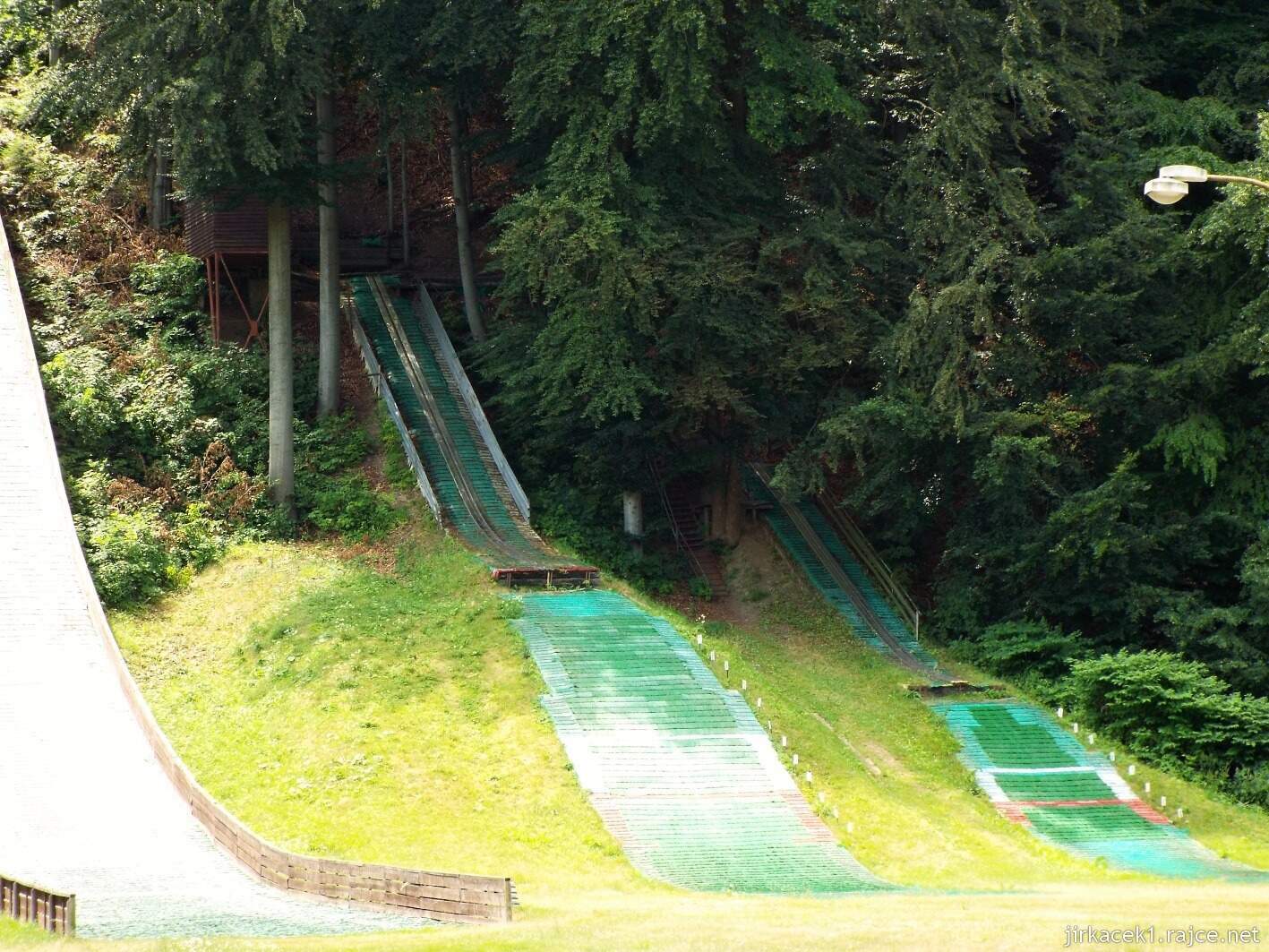 001 - Rožnov pod Radhoštěm - skokanské můstky pro nejmenší