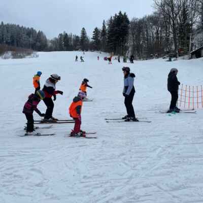 Nedělní zájezdová lyžařská a snowboardová škola 2024
